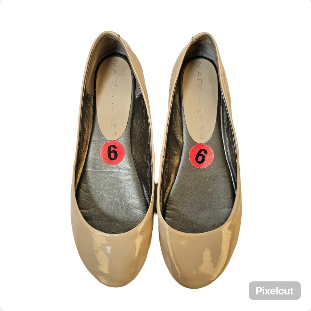 Marc Fisher tan beige patent manmade leather ballerina flats girls size 6 US